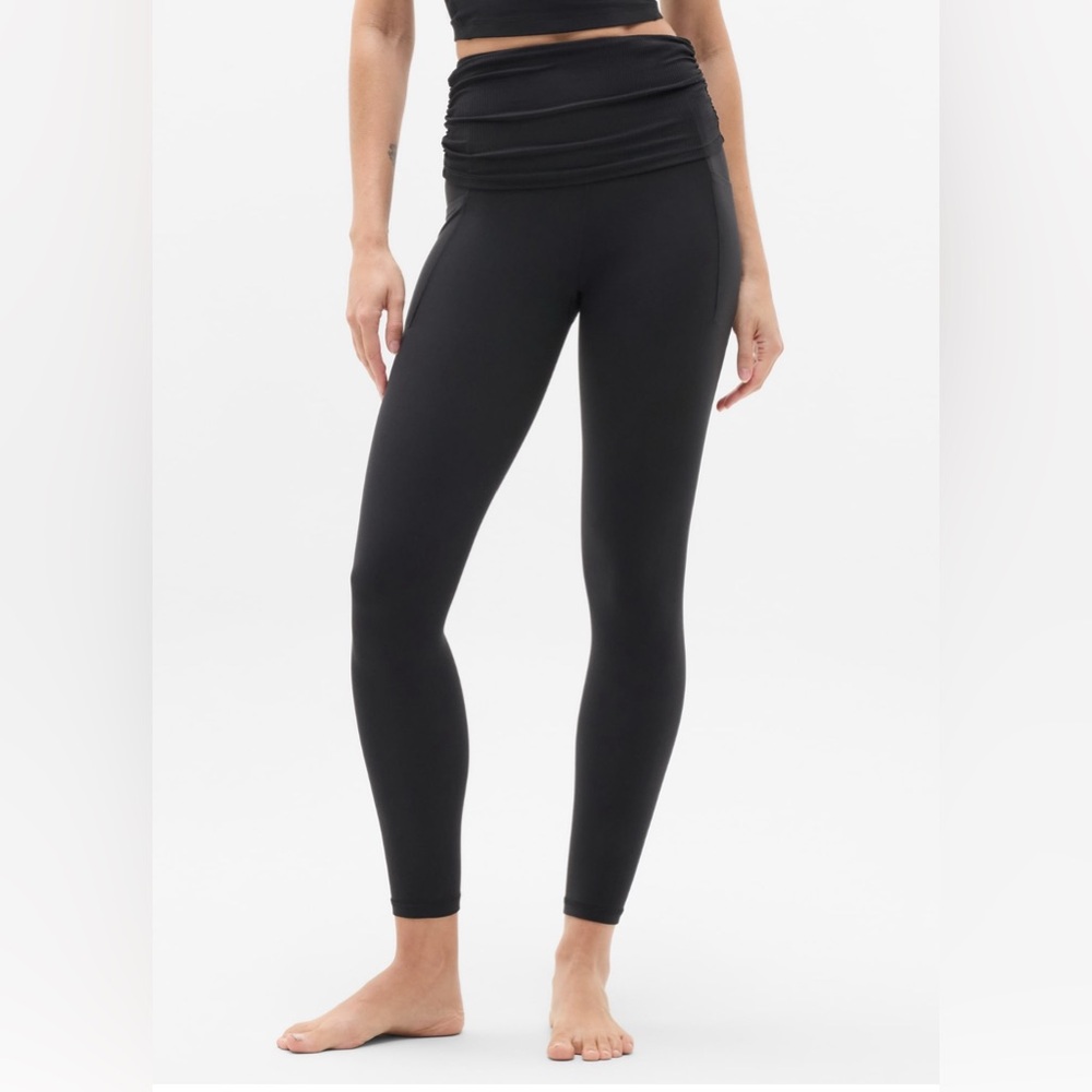 Athleta Salutation Stash 7/8 Fold Over Waist.  Black. Size Small New with tags